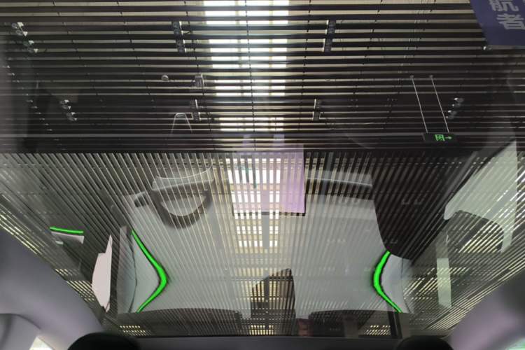 Used Tesla Model Y 2025 Rear-Wheel-Drive Version Headliner