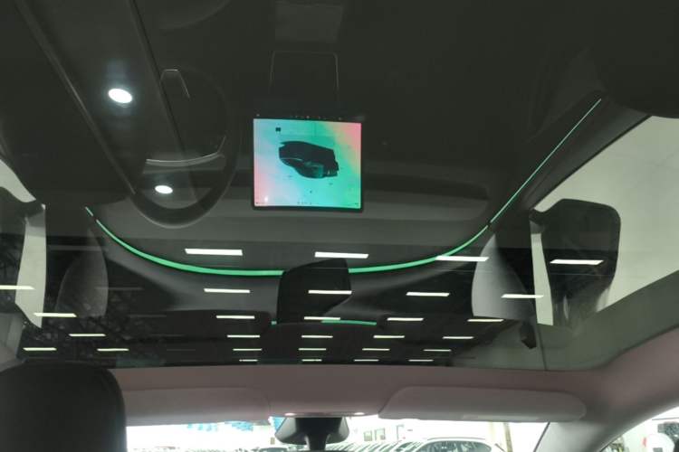 Used Tesla Model Y 2025 Rear-Wheel-Drive Version Headliner