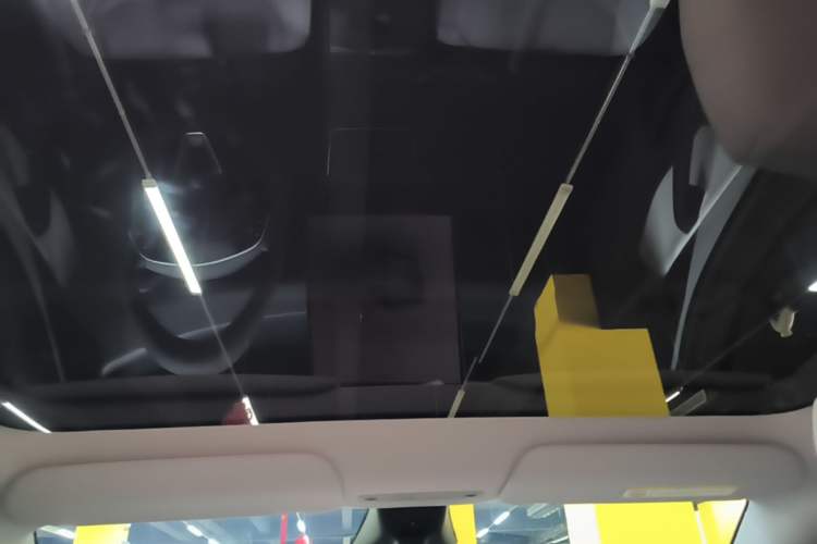 Used Tesla Model Y 2025 Updated Version Long-Range All-Wheel Drive Headliner