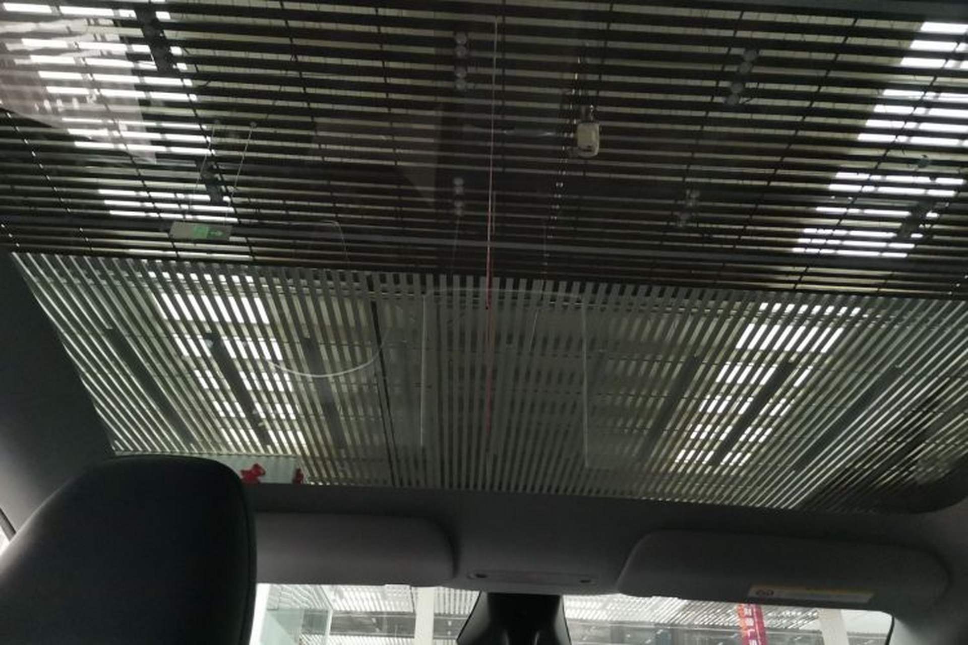 Used Tesla Model Y 2025 Rear-Wheel-Drive Version Headliner