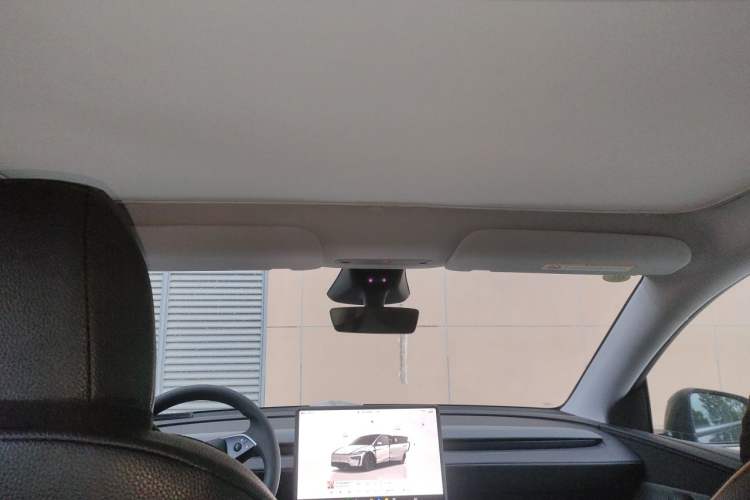 Used Tesla Model Y 2025 Rear-Wheel-Drive Version Headliner