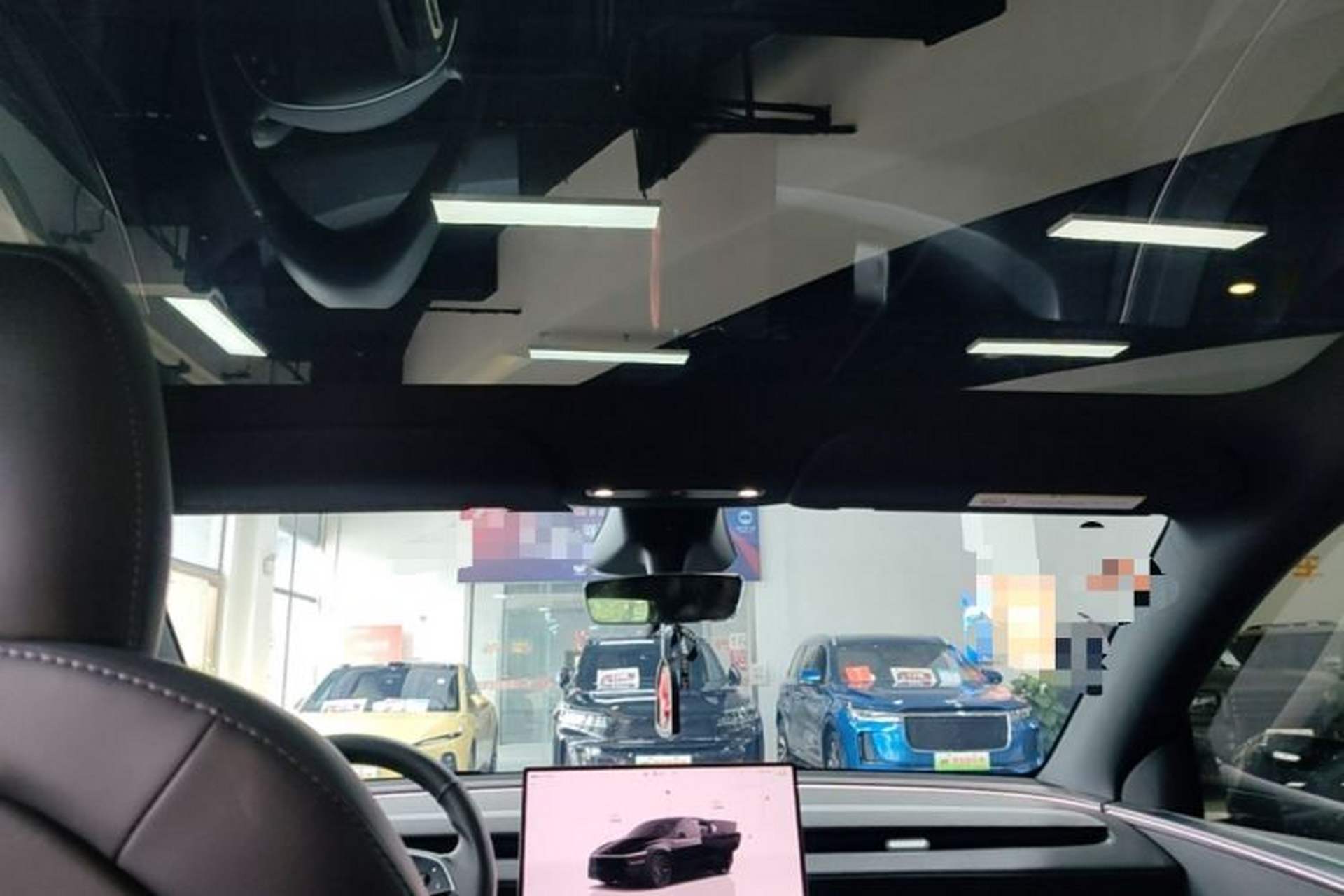 Used Tesla Model Y 2025 Rear-Wheel-Drive Version Headliner