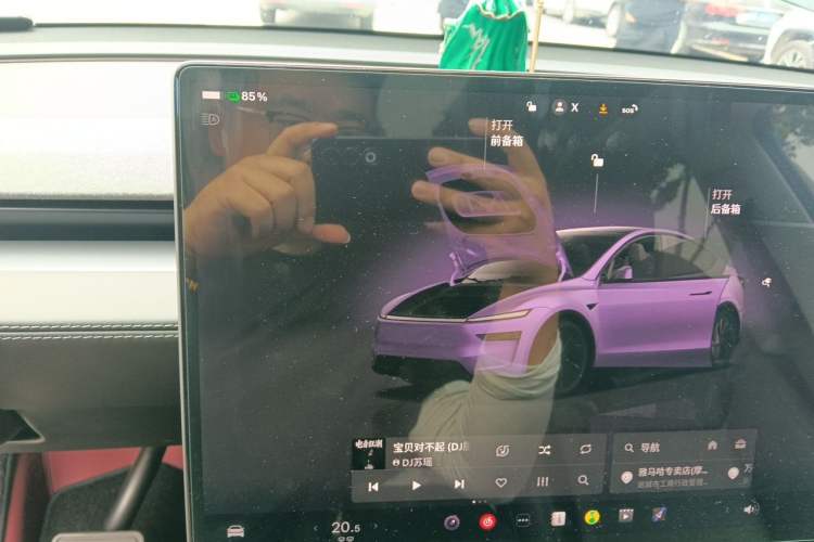 Used Tesla Model Y 2025 Long-Range All-Wheel Drive First Edition Instrument Cluster