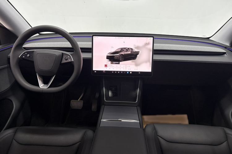 Used Tesla Model Y 2025 Rear-Wheel-Drive Version Interior 2