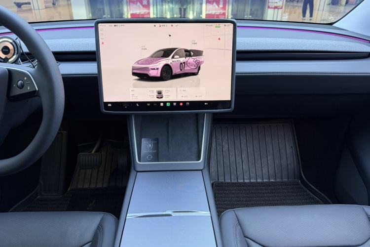Used Tesla Model Y 2025 Long-Range All-Wheel-Drive Version Interior 3