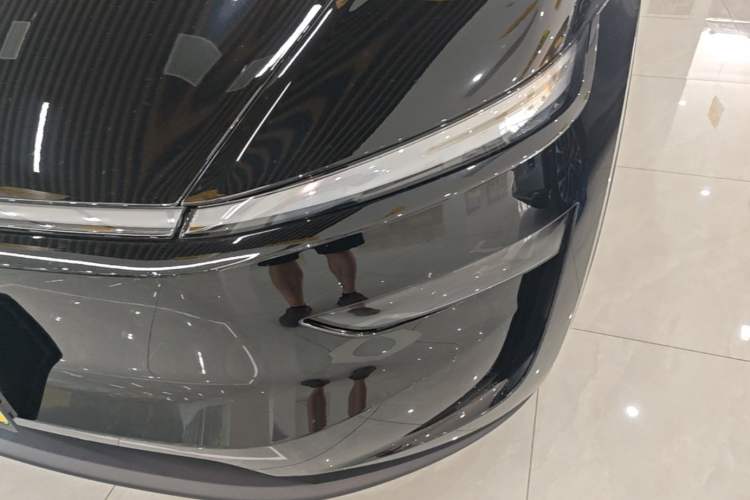 Used Tesla Model Y 2025 Long-Range All-Wheel-Drive Version Left Front Headlight
