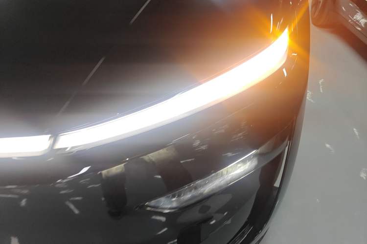 Used Tesla Model Y 2025 Updated Version Long-Range All-Wheel Drive Left Front Headlight