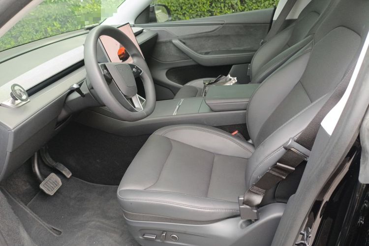 Used Tesla Model Y 2025 Updated Version Long-Range All-Wheel Drive Left Front Seat