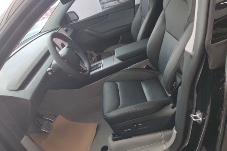 Used Tesla Model Y 2025 Rear-Wheel-Drive Version Left Front Seat