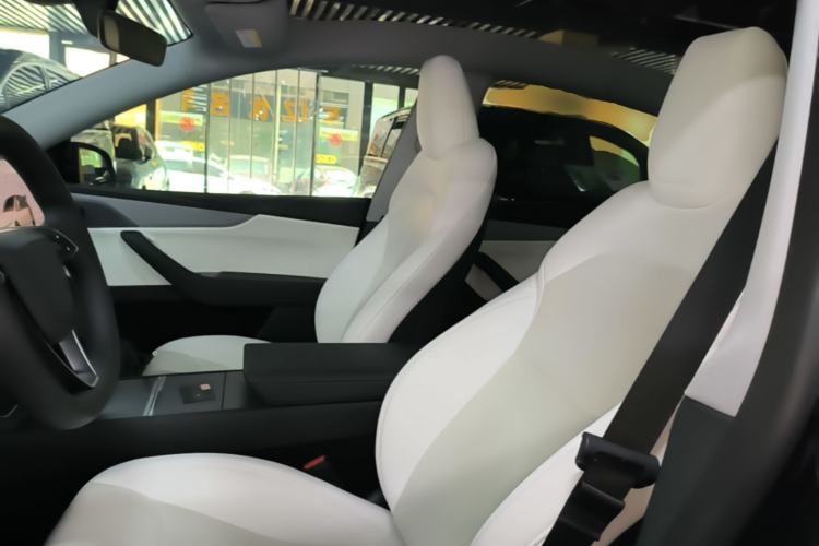 Used Tesla Model Y 2025 Updated Version Long-Range All-Wheel Drive Left Front Seat