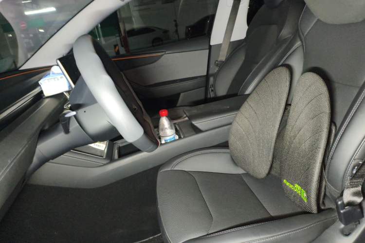 Used Tesla Model Y 2025 Rear-Wheel-Drive Version Left Front Seat
