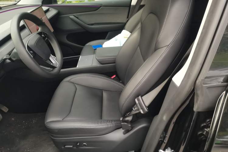 Used Tesla Model Y 2025 Rear-Wheel-Drive Version Left Front Seat
