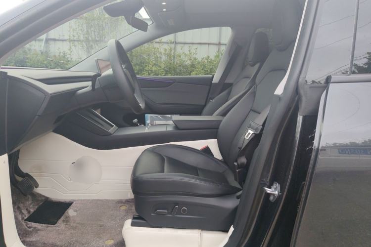 Used Tesla Model Y 2025 Rear-Wheel-Drive Version Left Front Seat