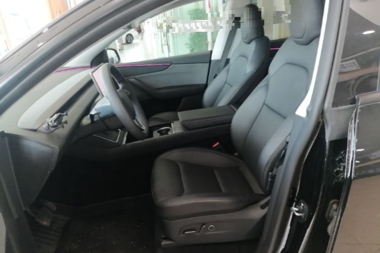 Used Tesla Model Y 2025 Rear-Wheel-Drive Version Left Front Seat