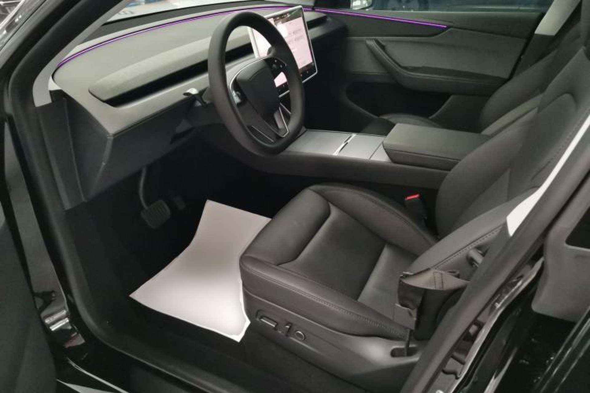 Used Tesla Model Y 2025 Rear-Wheel-Drive Version Left Front Seat