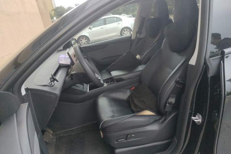 Used Tesla Model Y 2025 Rear-Wheel-Drive Version Left Front Seat