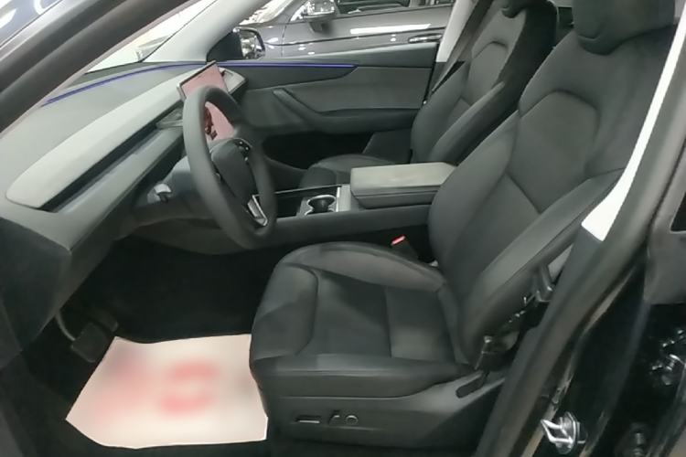 Used Tesla Model Y 2025 Rear-Wheel-Drive Version Left Front Seat