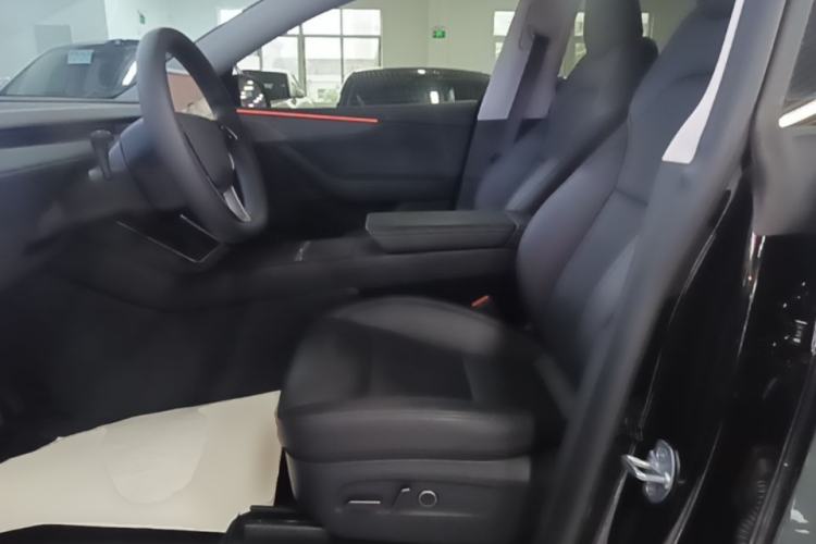 Used Tesla Model Y 2025 Updated Version Long-Range All-Wheel Drive Left Front Seat