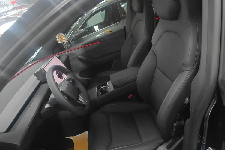 Used Tesla Model Y 2025 Updated Version Long-Range All-Wheel Drive Left Front Seat