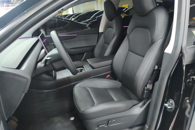 Used Tesla Model Y 2025 Rear-Wheel-Drive Version Left Front Seat