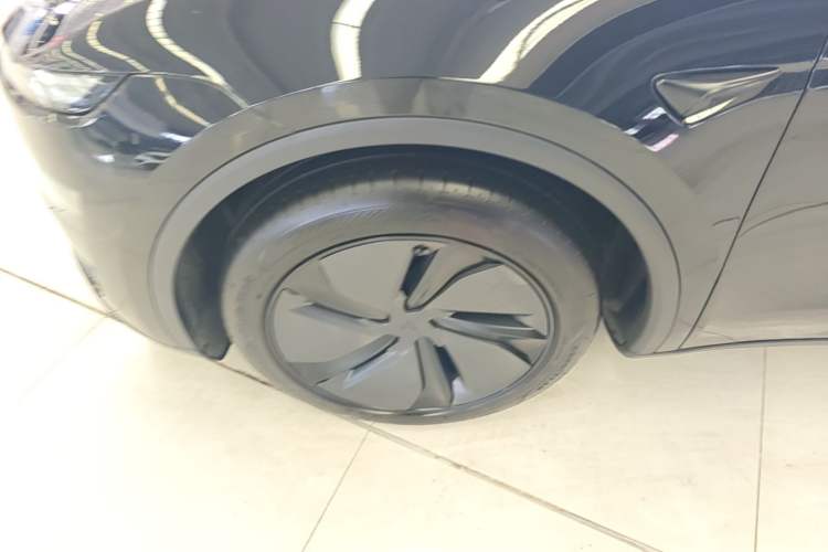 Used Tesla Model Y 2025 Rear-Wheel-Drive Version Left Front Wheel Hub