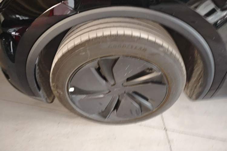 Used Tesla Model Y 2025 Rear-Wheel-Drive Version Left Front Wheel Hub