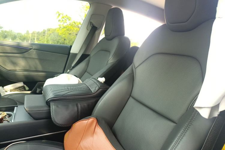 Used Tesla Model Y 2025 Rear-Wheel-Drive Version Left Rear Seat