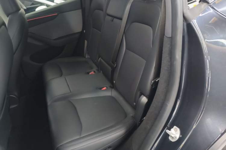 Used Tesla Model Y 2025 Rear-Wheel Drive First Edition Left Rear Seat