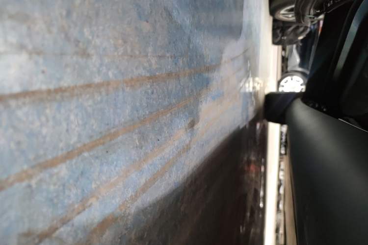 Used Tesla Model Y 2025 Rear-Wheel-Drive Version Left Side Sill