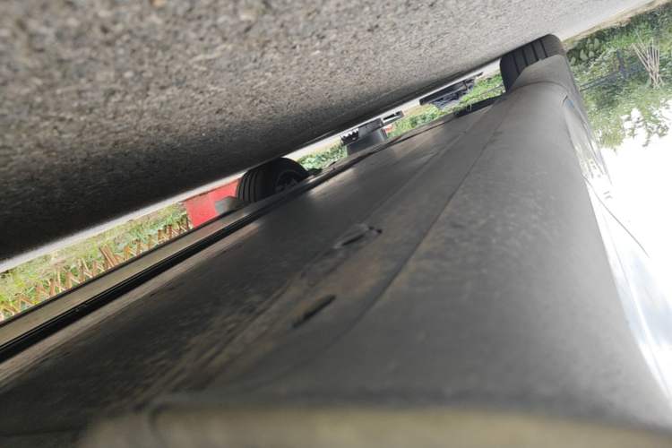 Used Tesla Model Y 2025 Rear-Wheel-Drive Version Left Side Sill