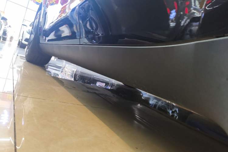 Used Tesla Model Y 2025 Rear-Wheel-Drive Version Left Side Sill