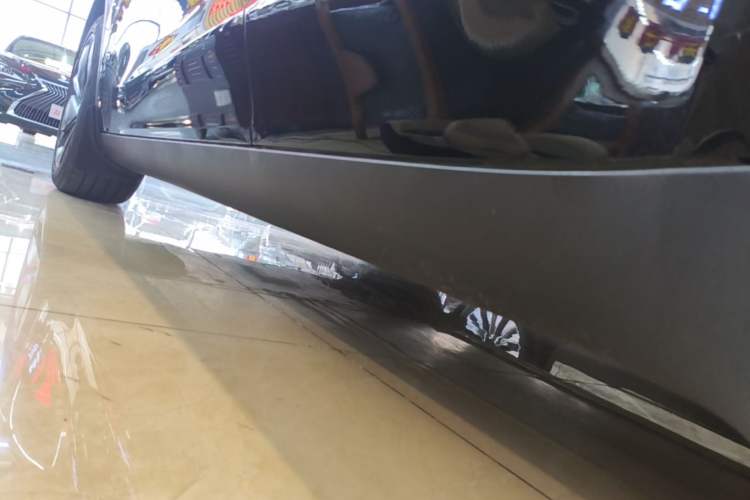 Used Tesla Model Y 2025 Rear-Wheel-Drive Version Left Side Sill