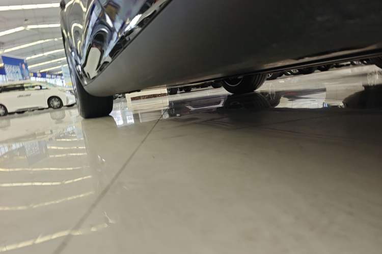 Used Tesla Model Y 2025 Rear-Wheel-Drive Version Left Side Sill