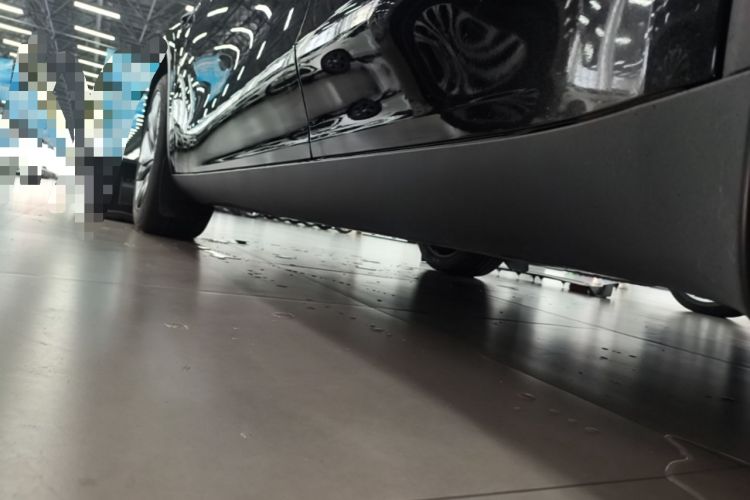 Used Tesla Model Y 2025 Rear-Wheel-Drive Version Left Side Sill