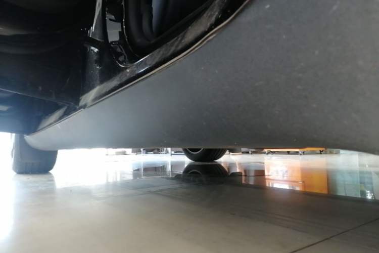 Used Tesla Model Y 2025 Rear-Wheel-Drive Version Left Side Sill