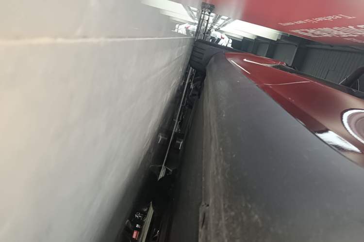 Used Tesla Model Y 2025 Rear-Wheel-Drive Version Left Side Sill
