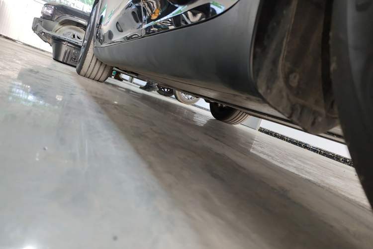 Used Tesla Model Y 2025 Rear-Wheel-Drive Version Left Side Sill