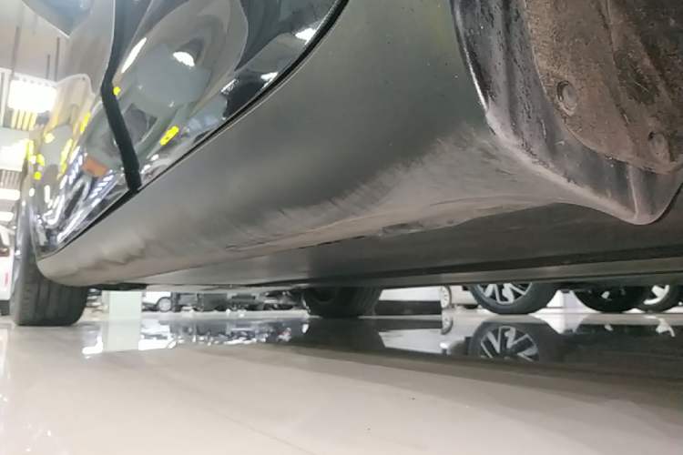 Used Tesla Model Y 2025 Rear-Wheel-Drive Version Left Side Sill