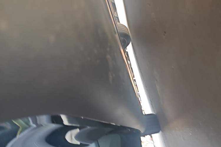 Used Tesla Model Y 2025 Rear-Wheel-Drive Version Left Side Sill