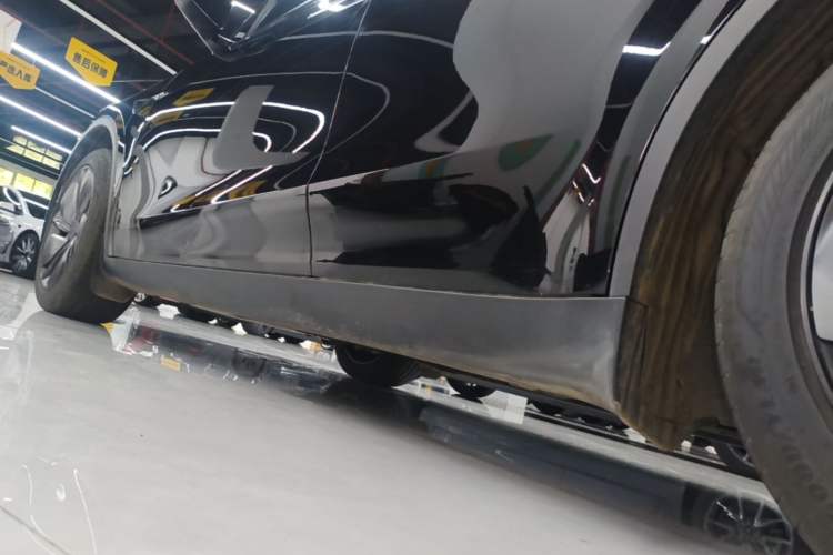 Used Tesla Model Y 2025 Rear-Wheel-Drive Version Left Side Sill