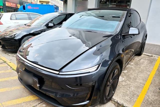 Used Tesla Model Y 2025 Rear-Wheel Drive First Edition