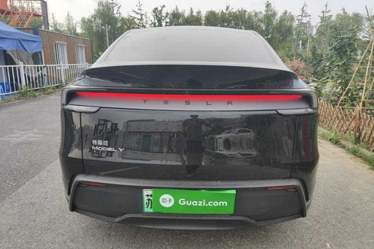 Used Tesla Model Y 2025 Rear-Wheel-Drive Version Rear