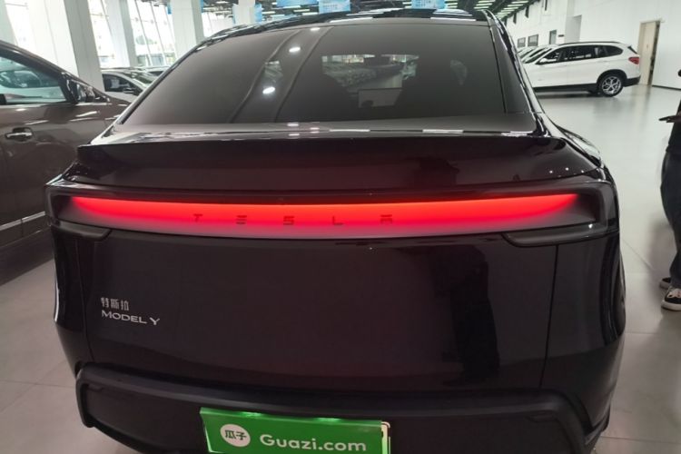 Used Tesla Model Y 2025 Rear-Wheel-Drive Version Rear
