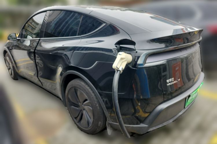 Used Tesla Model Y 2025 Rear-Wheel-Drive Version Rear Left 45 Deg