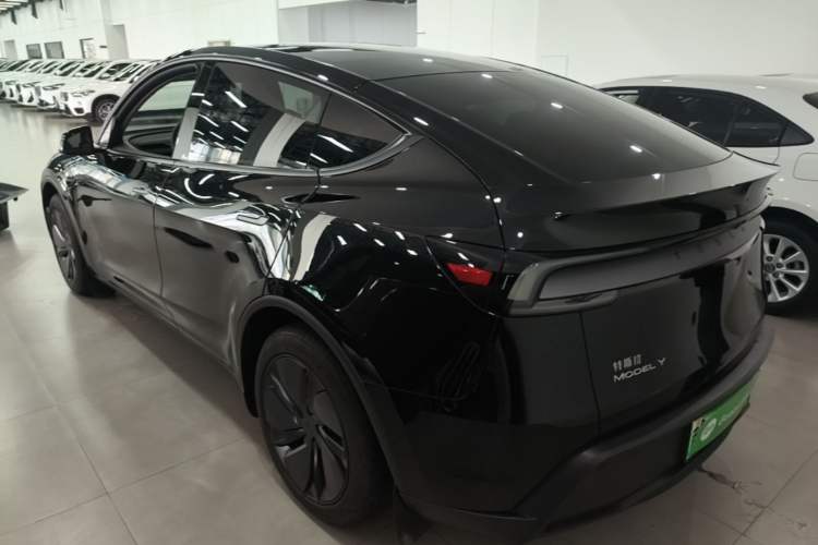 Used Tesla Model Y 2025 Rear-Wheel-Drive Version Rear Left 45 Deg