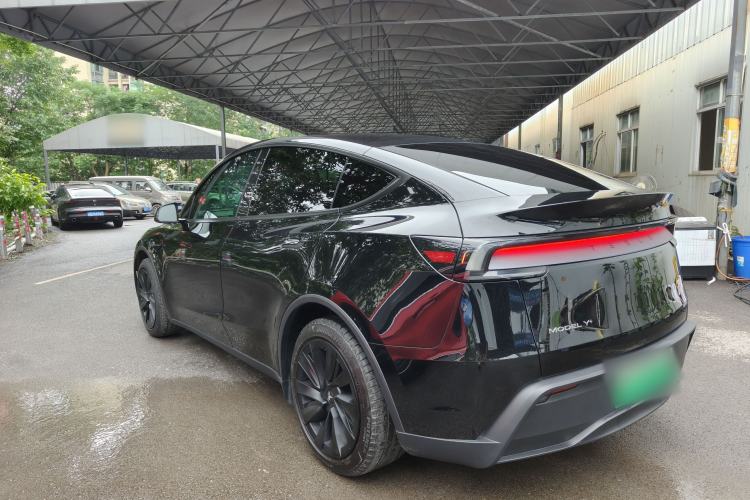 Used Tesla Model Y 2025 Long-Range All-Wheel-Drive Version Rear Left 45 Deg