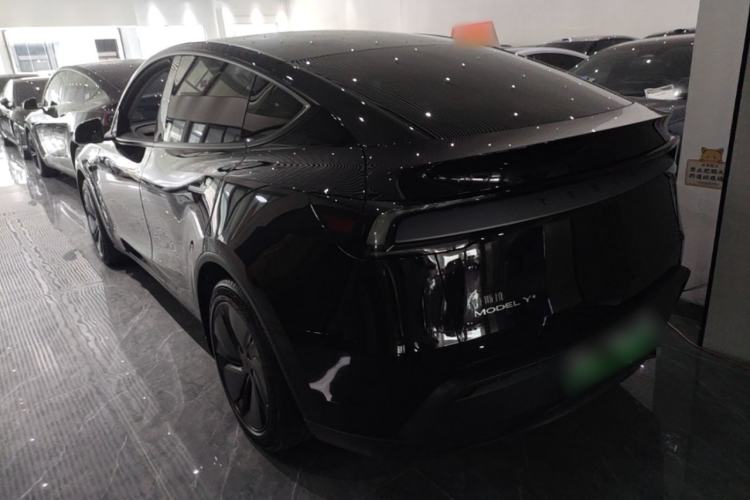 Used Tesla Model Y 2025 Long-Range All-Wheel-Drive Version Rear Left 45 Deg