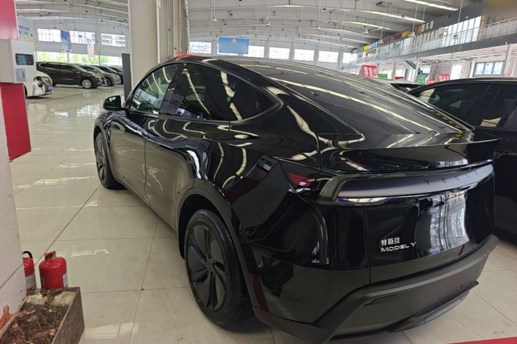 Used Tesla Model Y 2025 Rear-Wheel-Drive Version Rear Left 45 Deg