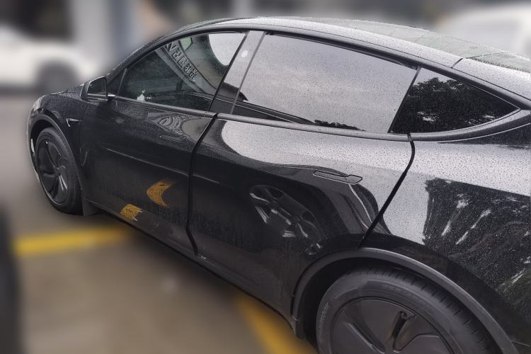 Used Tesla Model Y 2025 Long-Range All-Wheel-Drive Version Rear Left 45 Deg