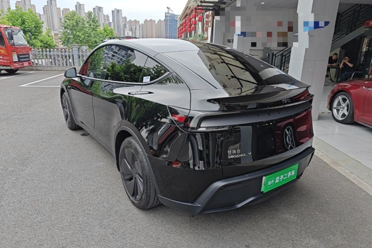 Used Tesla Model Y 2025 Rear-Wheel Drive First Edition Rear Left 45 Deg